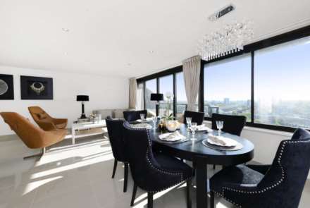 2 bed flat to rent in London NW3