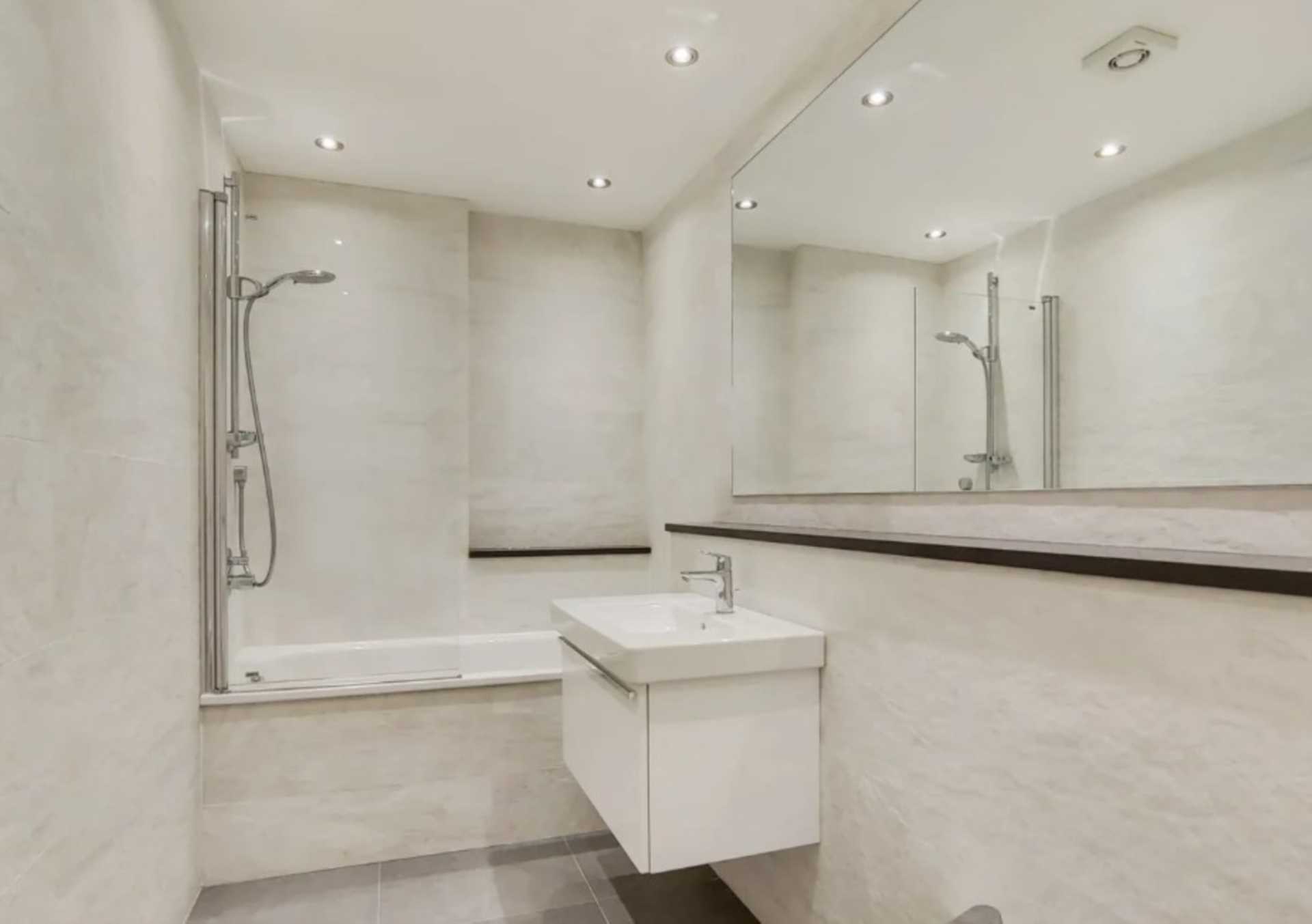 London W5 3XA 3 bed flat rental property internal/external image-6