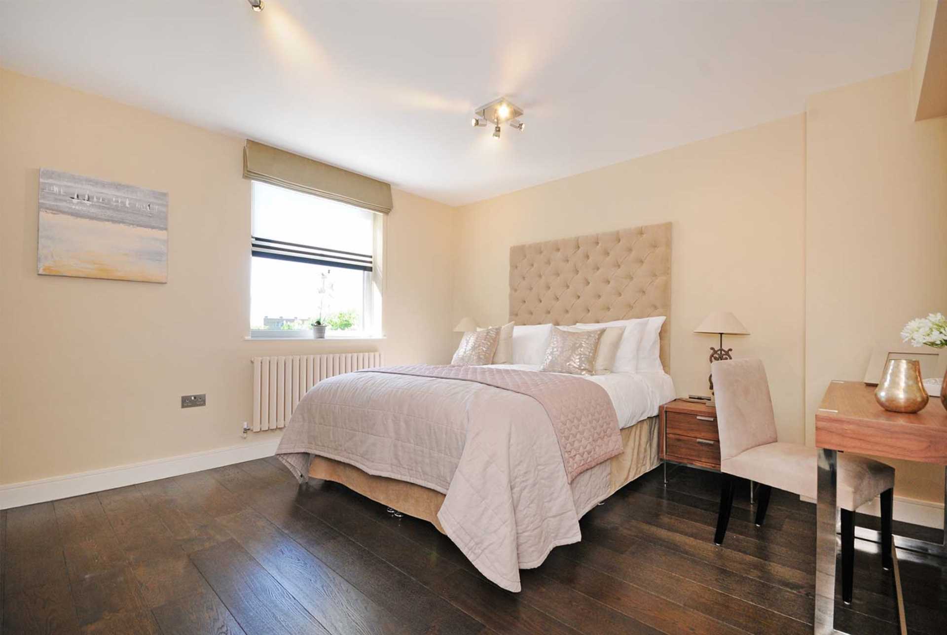 London NW8 6NL 3 bed flat rental property internal/external image-2