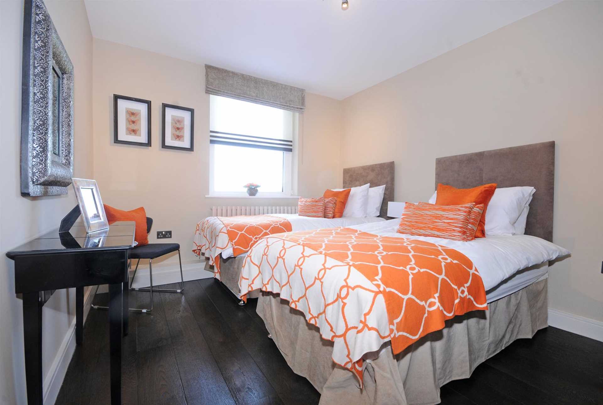 London NW8 6NL 3 bed flat rental property internal/external image-3