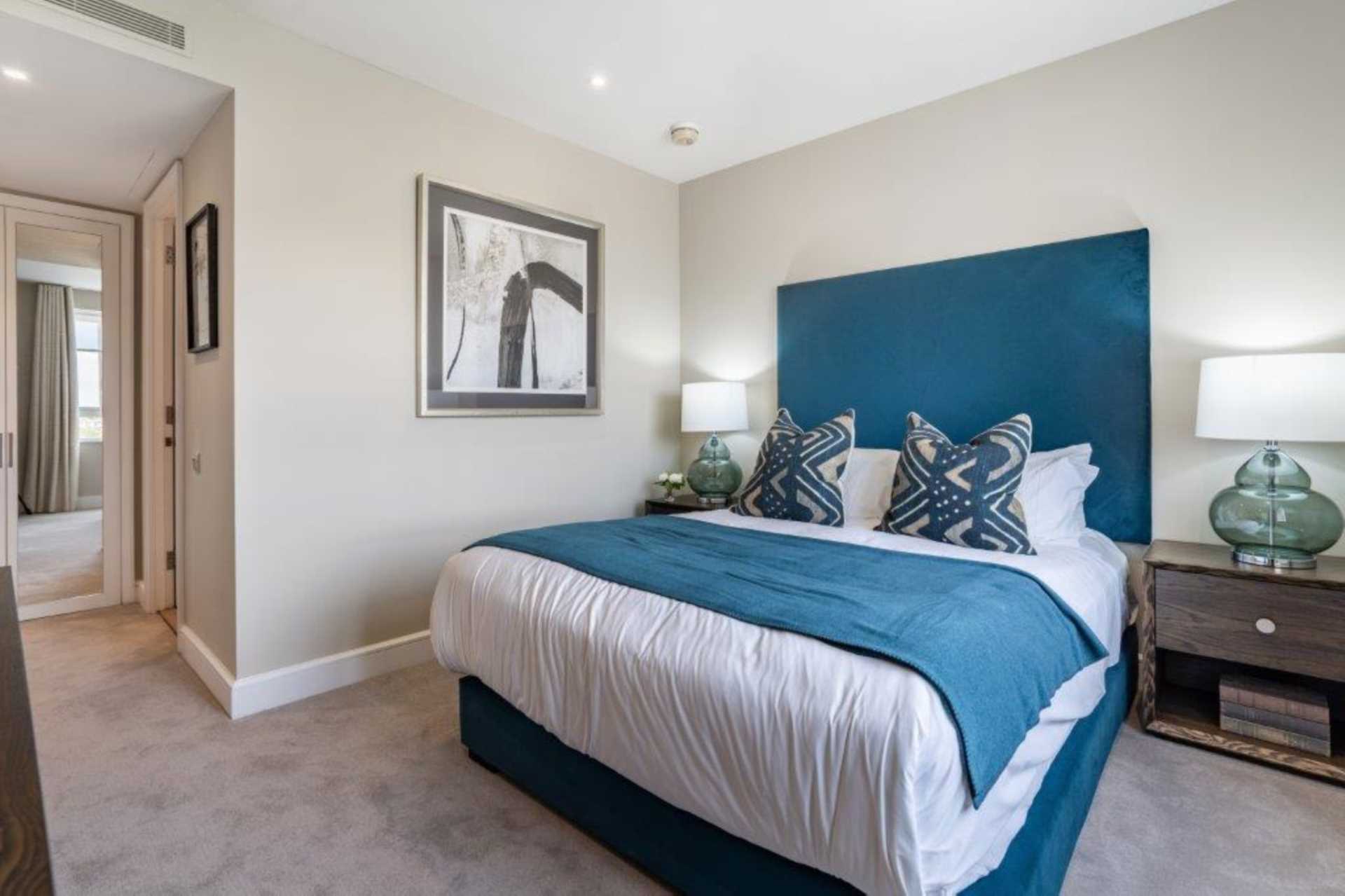 London E14 8RW 2 bed flat rental property internal/external image-5