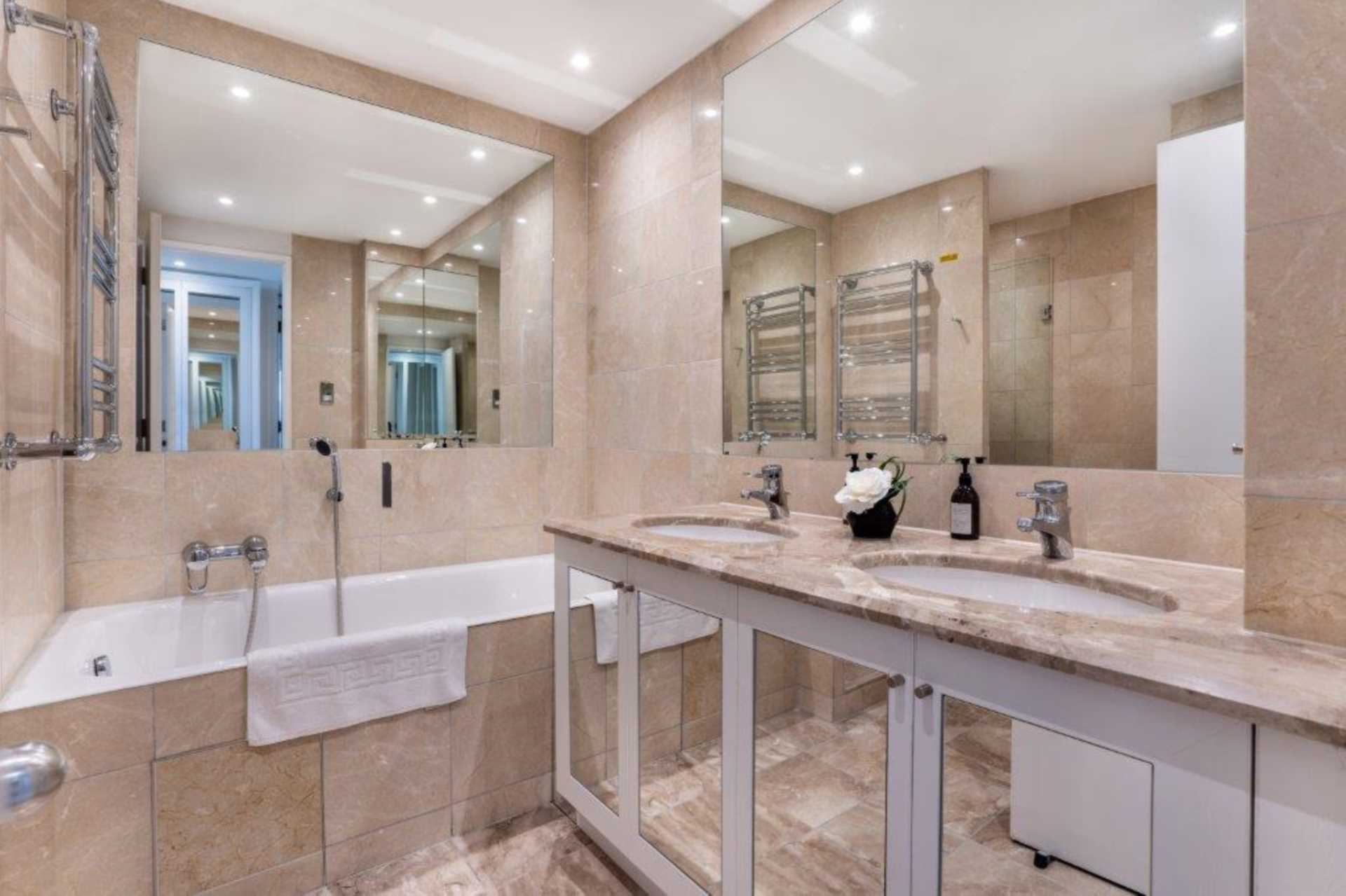 London E14 8RW 2 bed flat rental property internal/external image-8