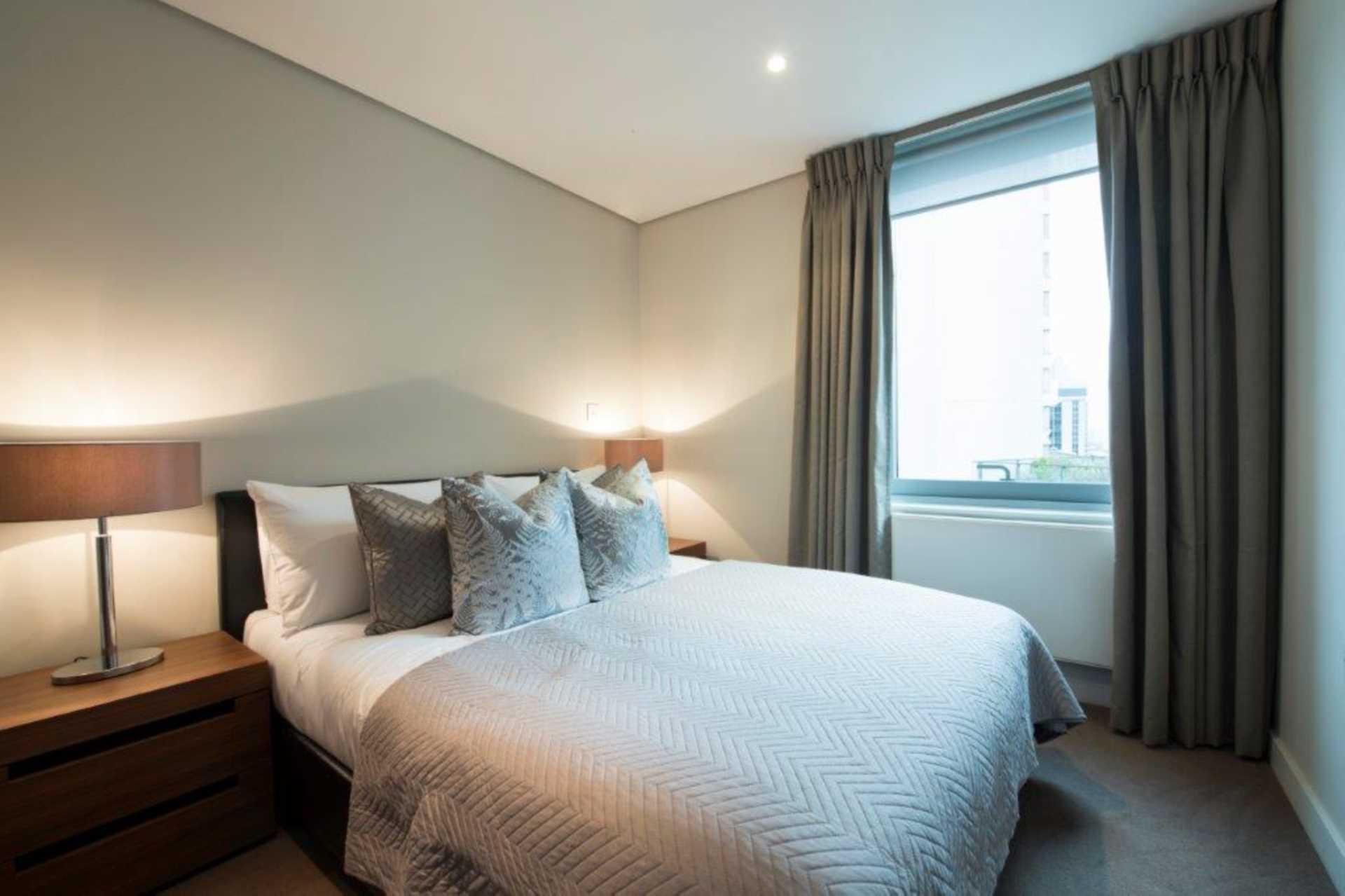 London W2 1AP 3 bed flat rental property internal/external image-3