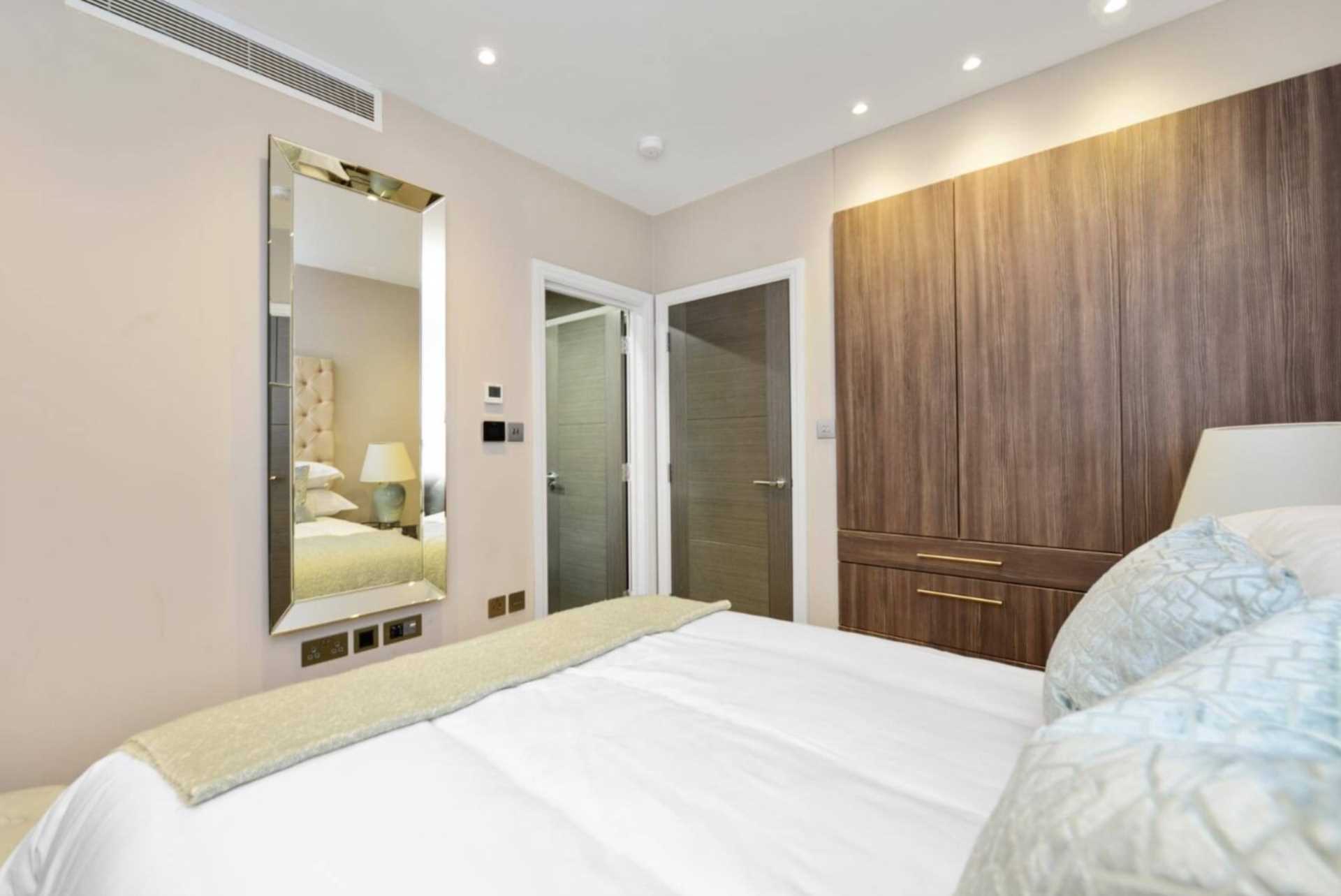 London NW3 5PB 2 bed flat rental property internal/external image-4