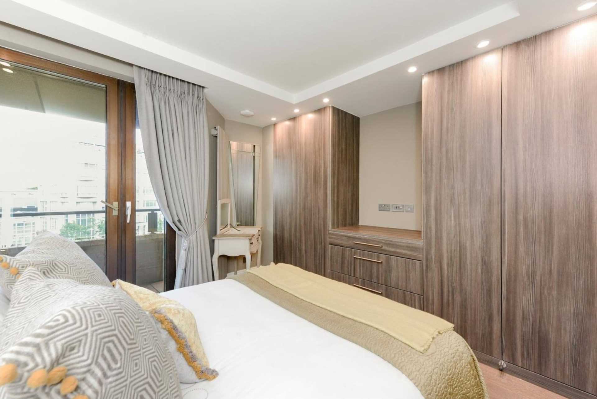 London NW3 6HT 2 bed flat rental property internal/external image-6