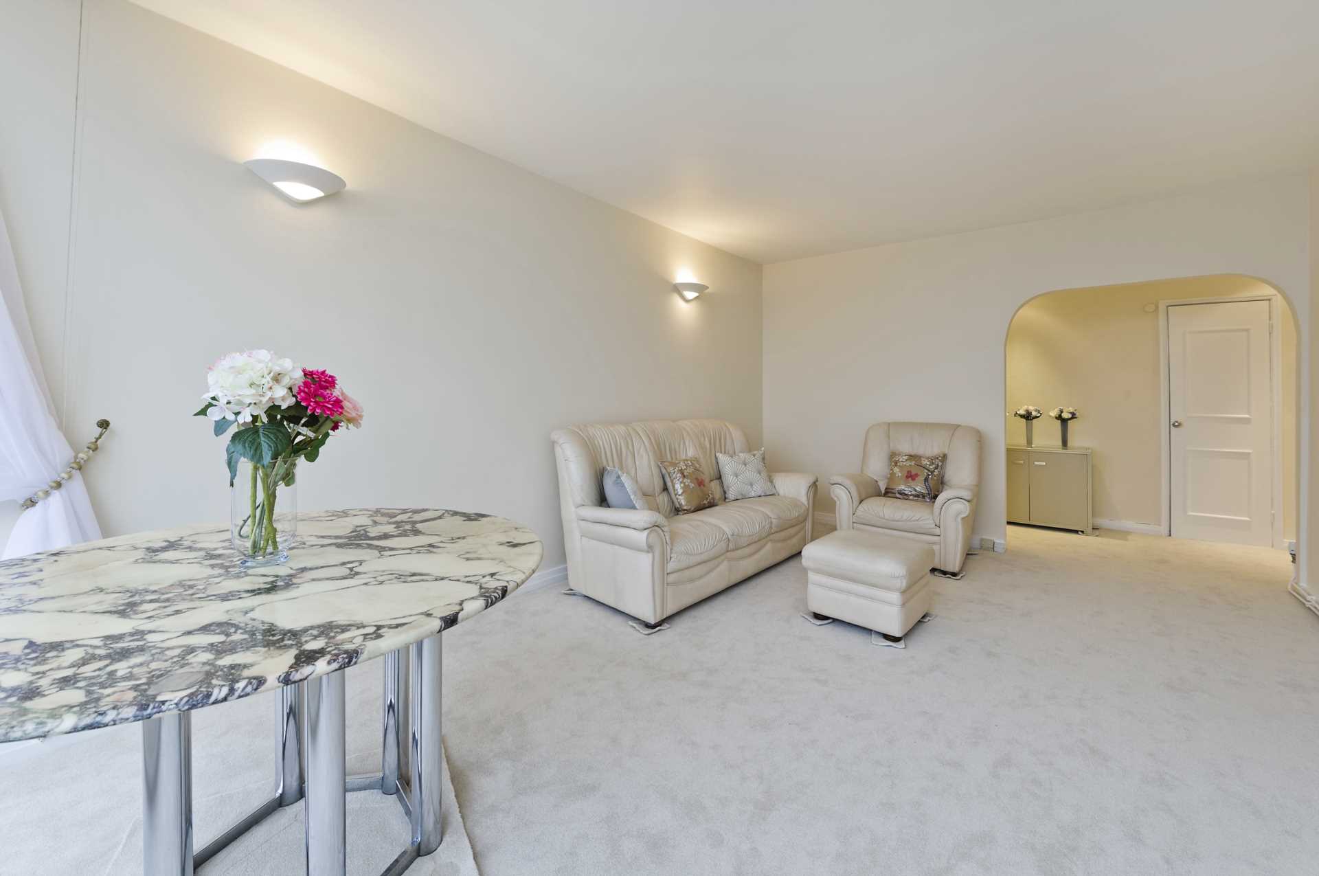 London W2 2PJ 1 bed flat rental property internal/external image-2