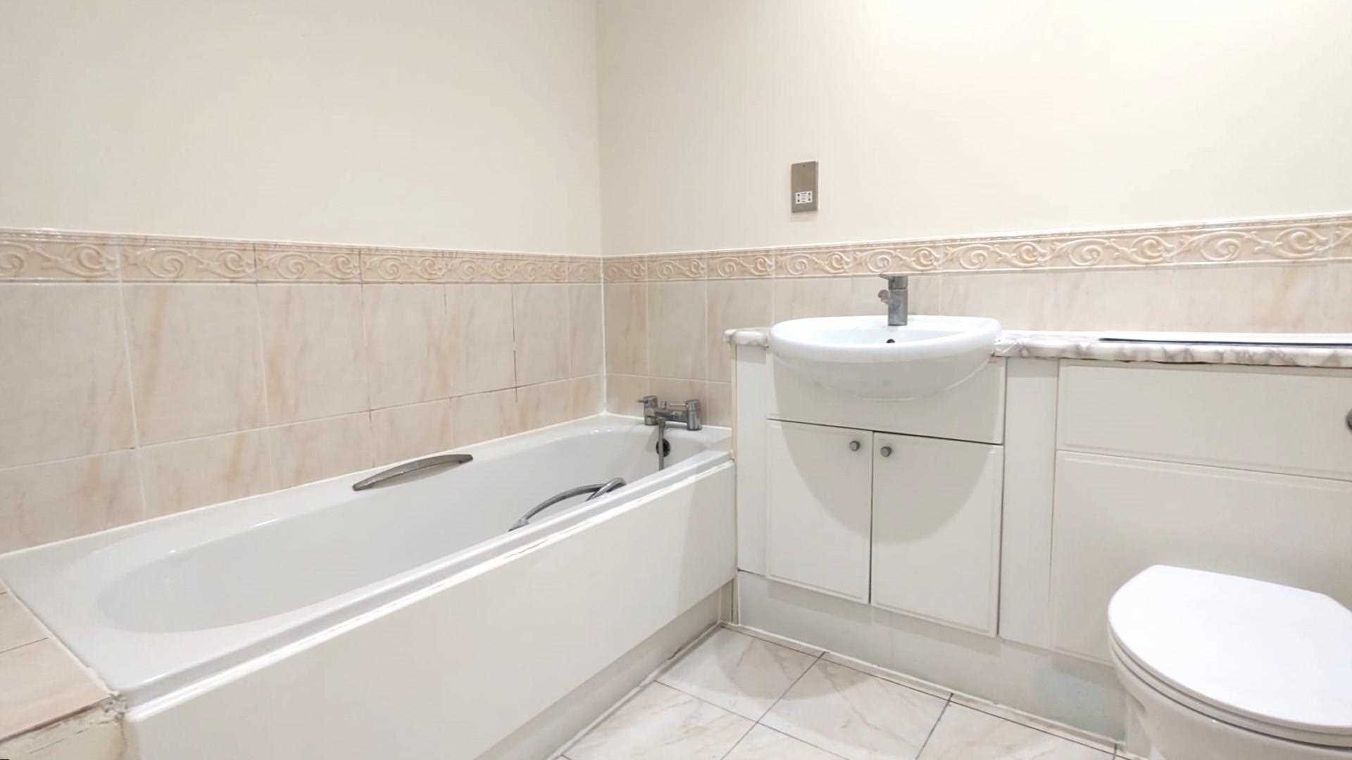 ロンドン W5 3BF 2ベッドフラット 賃貸物件の内外装写真-7
