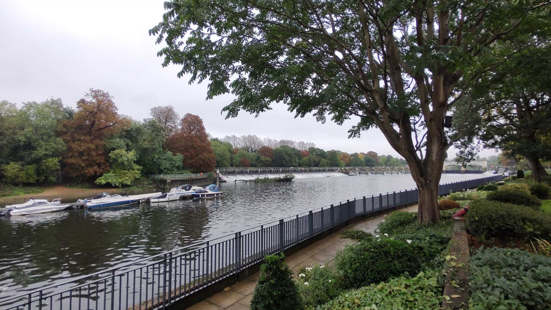 London TW11 9FJ 1 bed flat rental property internal/external image-9