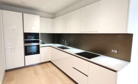 1 bed flat to rent in London TW11