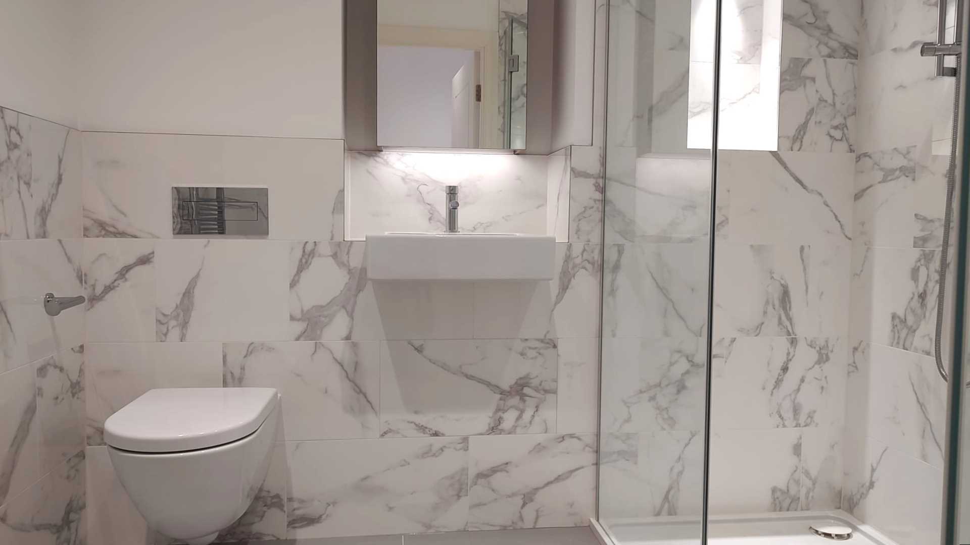 London TW11 9FJ 2 bed flat rental property internal/external image-6