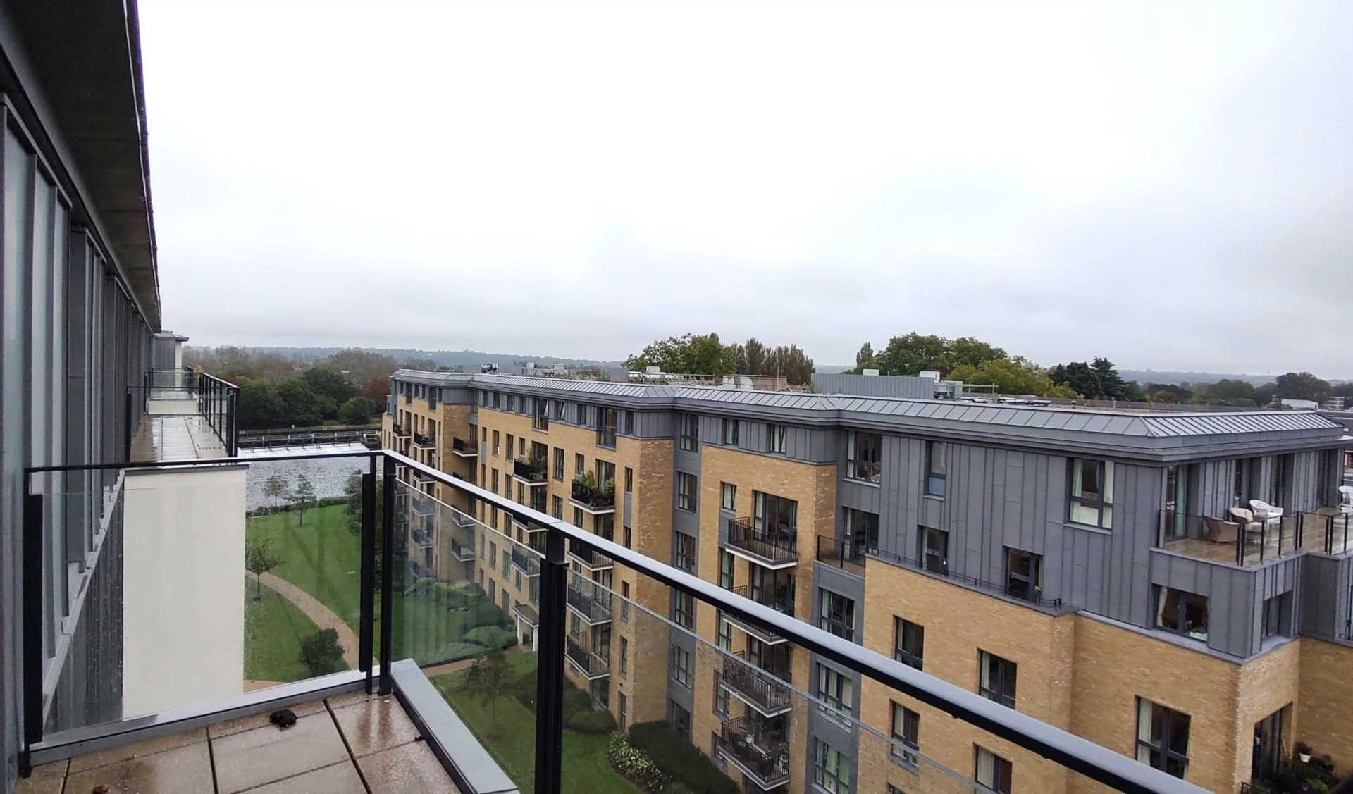 London TW11 9FJ 3 bed flat rental property internal/external image-11