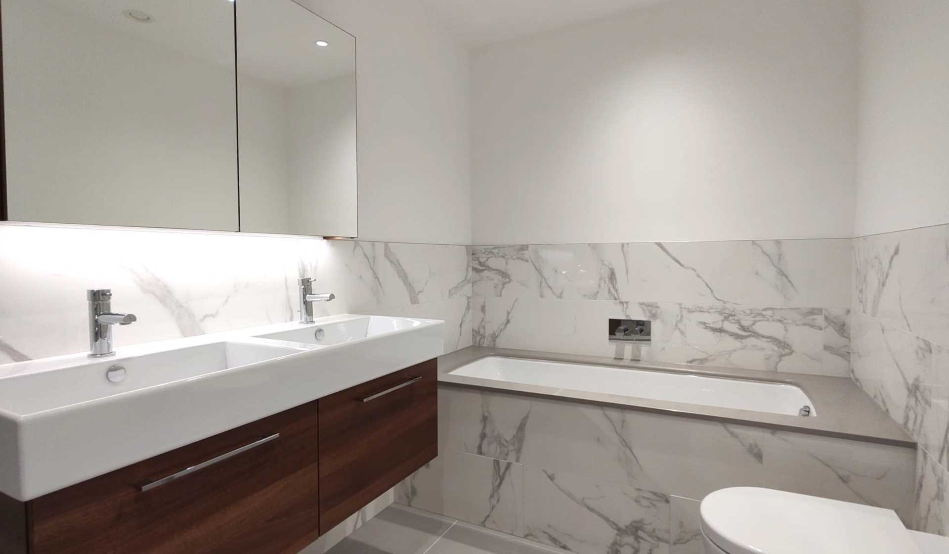 London TW11 9FJ 3 bed flat rental property internal/external image-8