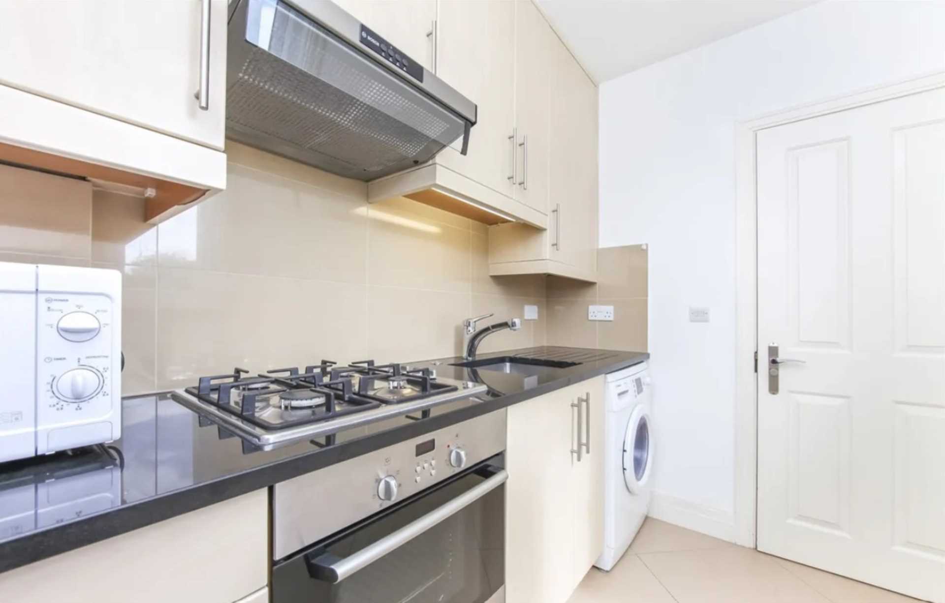 London W5 3UP 1 bed studio rental property internal/external image-5