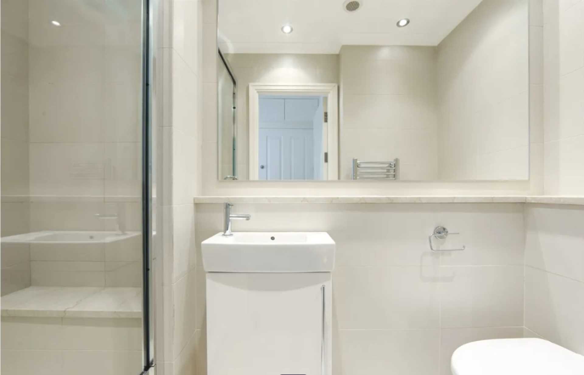 London W5 3UP 1 bed studio rental property internal/external image-7