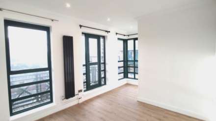 2 bed flat to rent in London SW1P