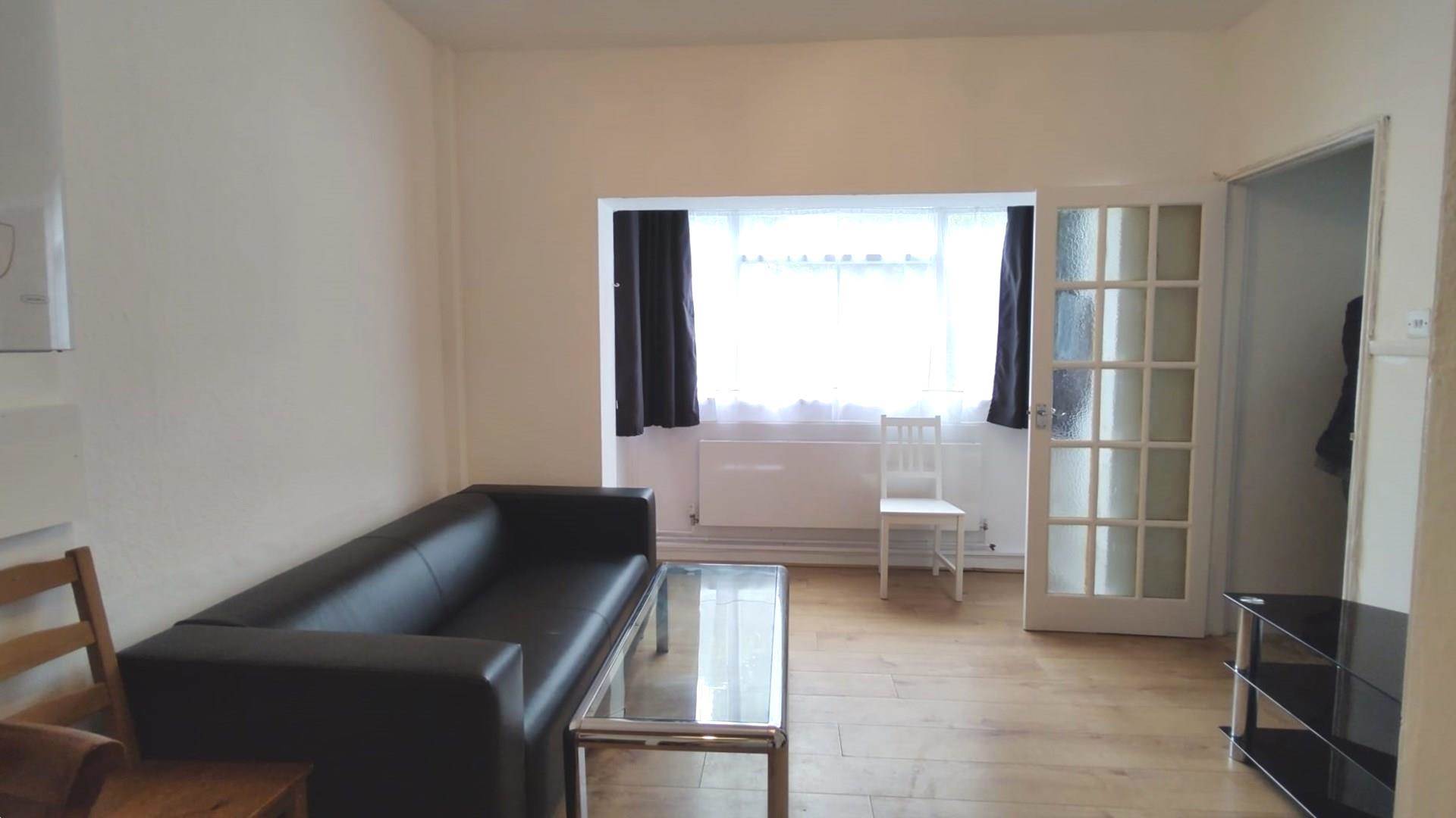 London N3 3HR 1 bed maisonette rental property internal/external image-2