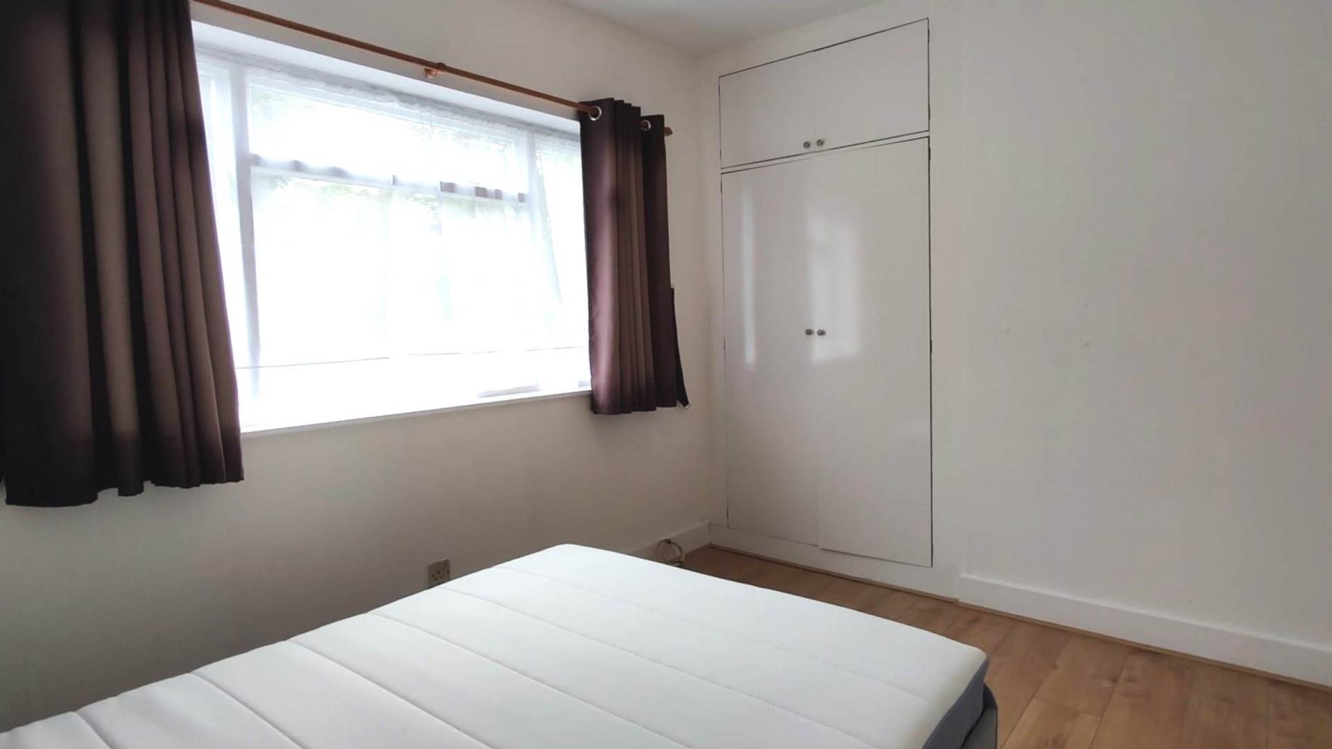 London N3 3HR 1 bed maisonette rental property internal/external image-4