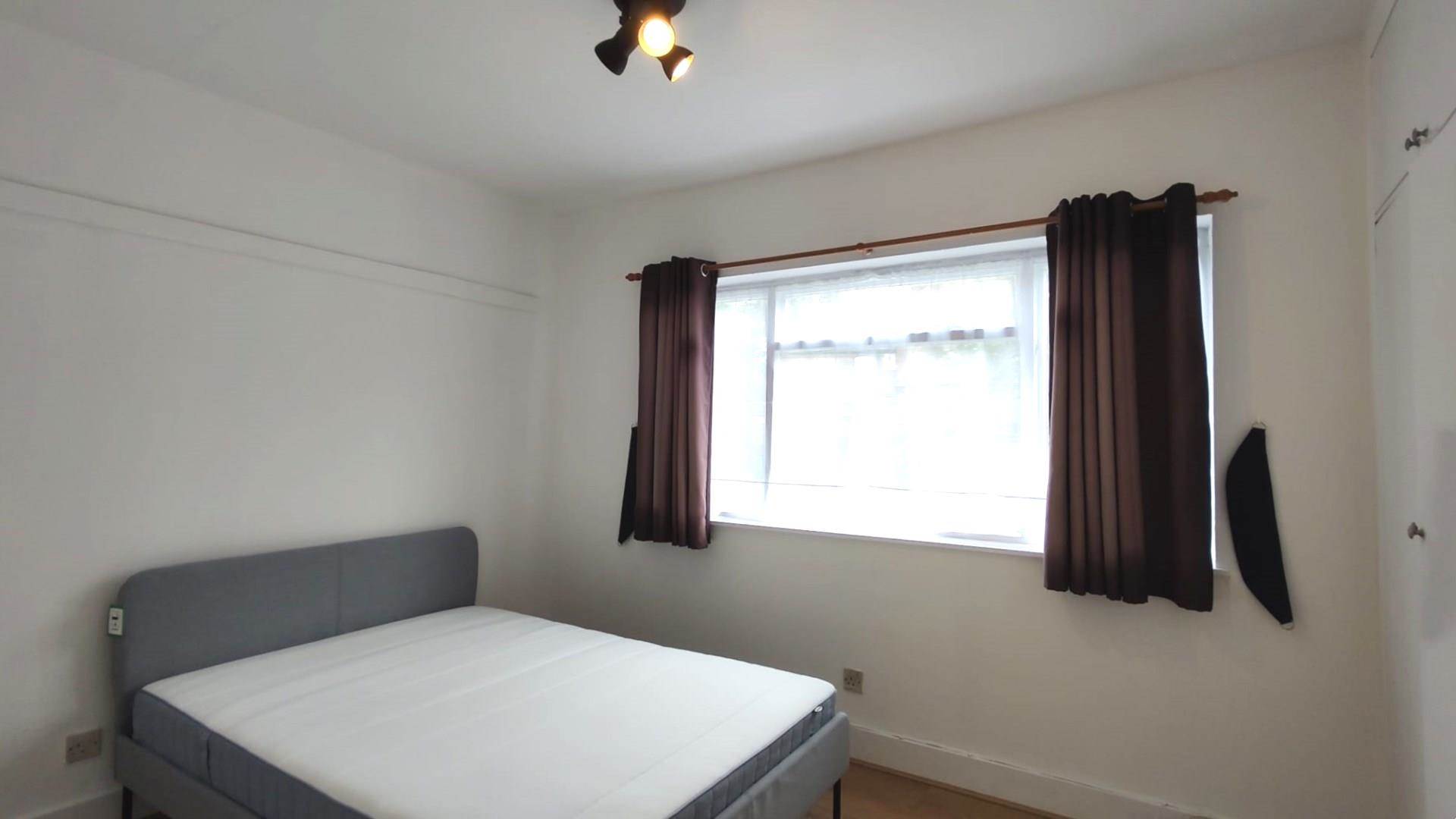 London N3 3HR 1 bed maisonette rental property internal/external image-5