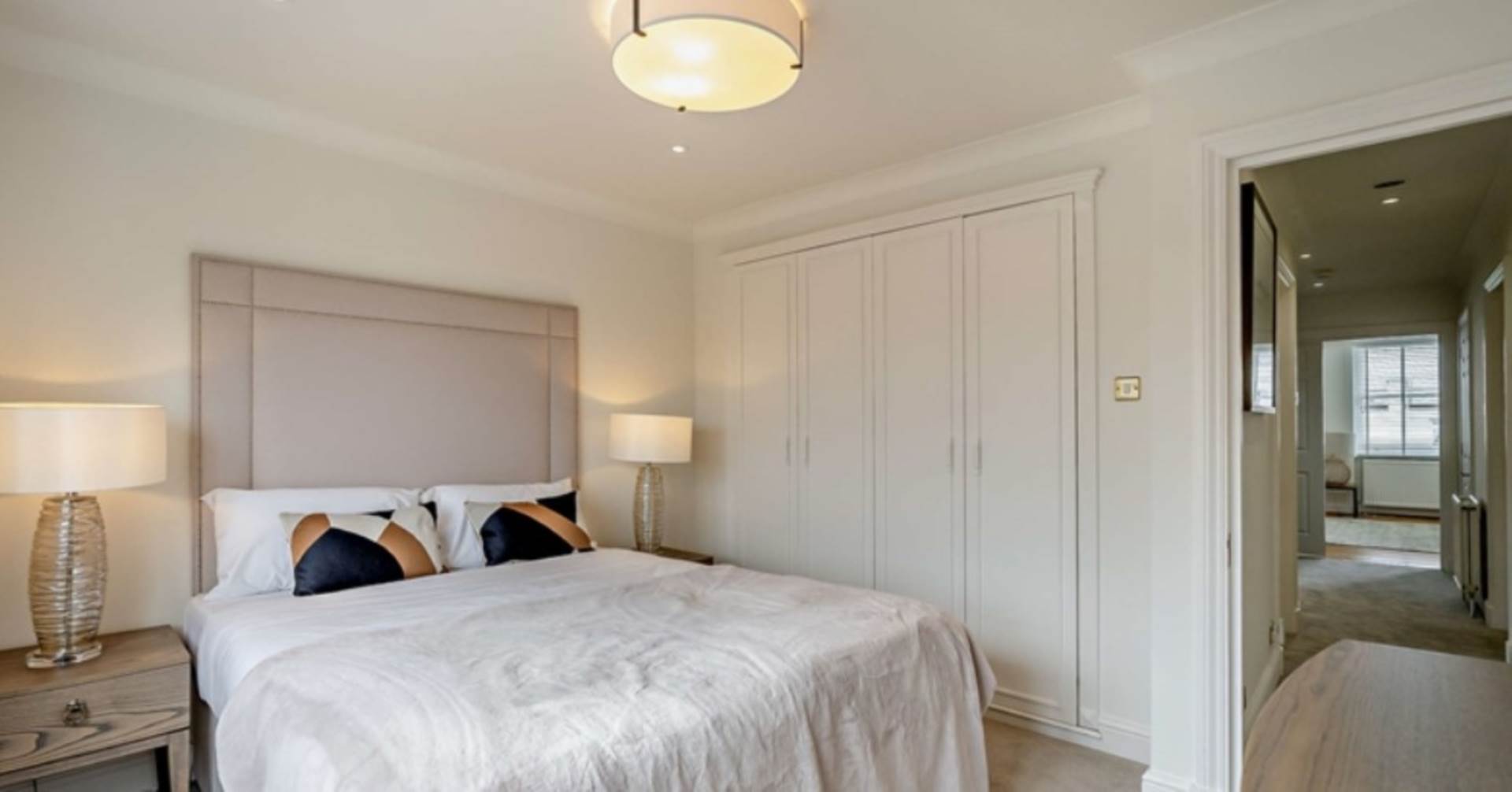 London W8 6JN 2 bed flat rental property internal/external image-8