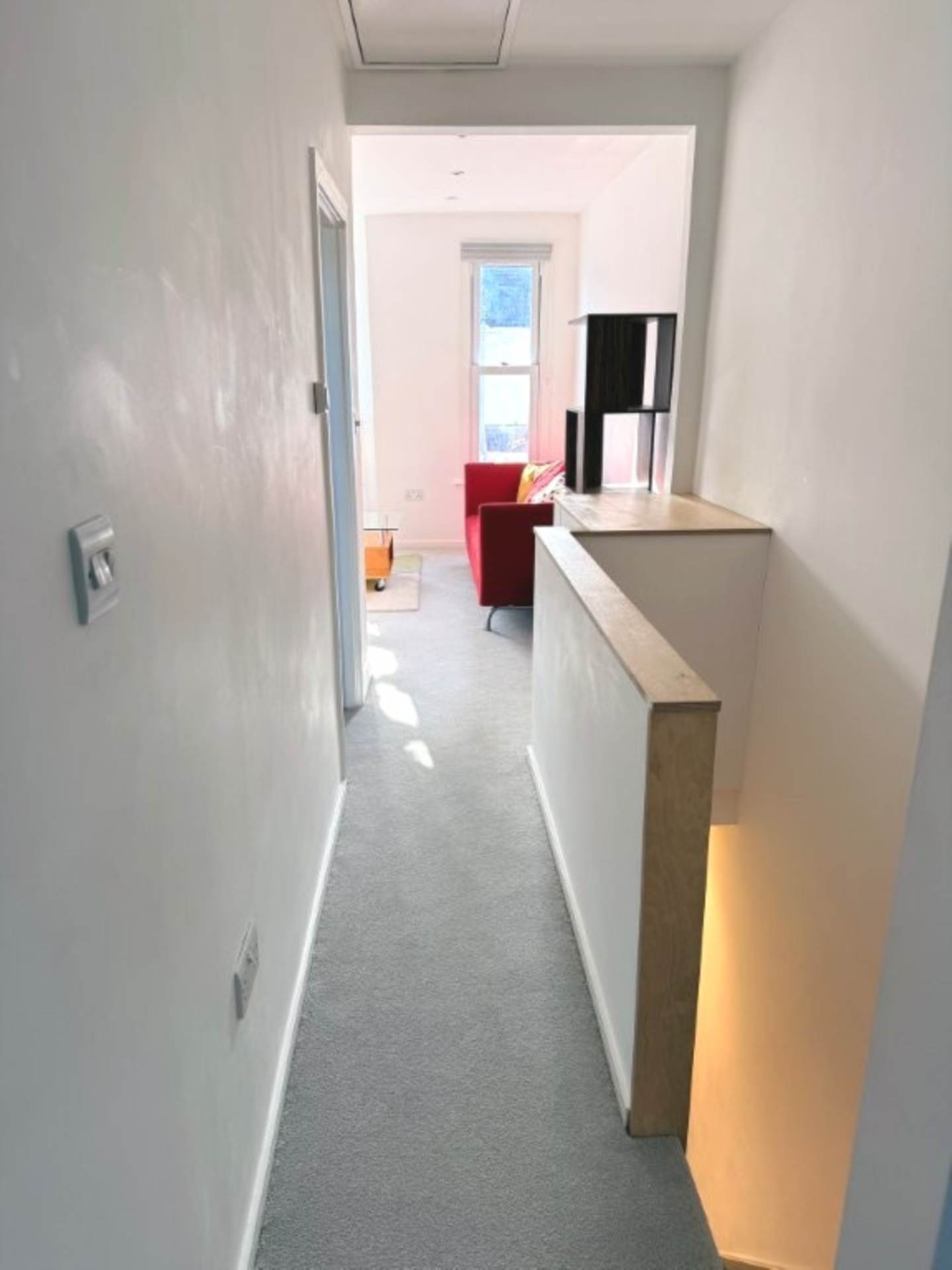 London E12 6DS 2 bed flat rental property internal/external image-5