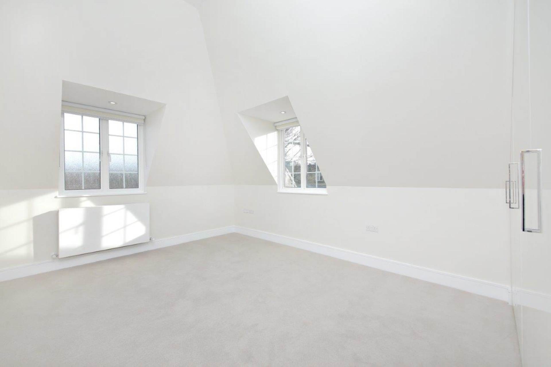 London NW11 8BL 3 bed flat rental property internal/external image-9