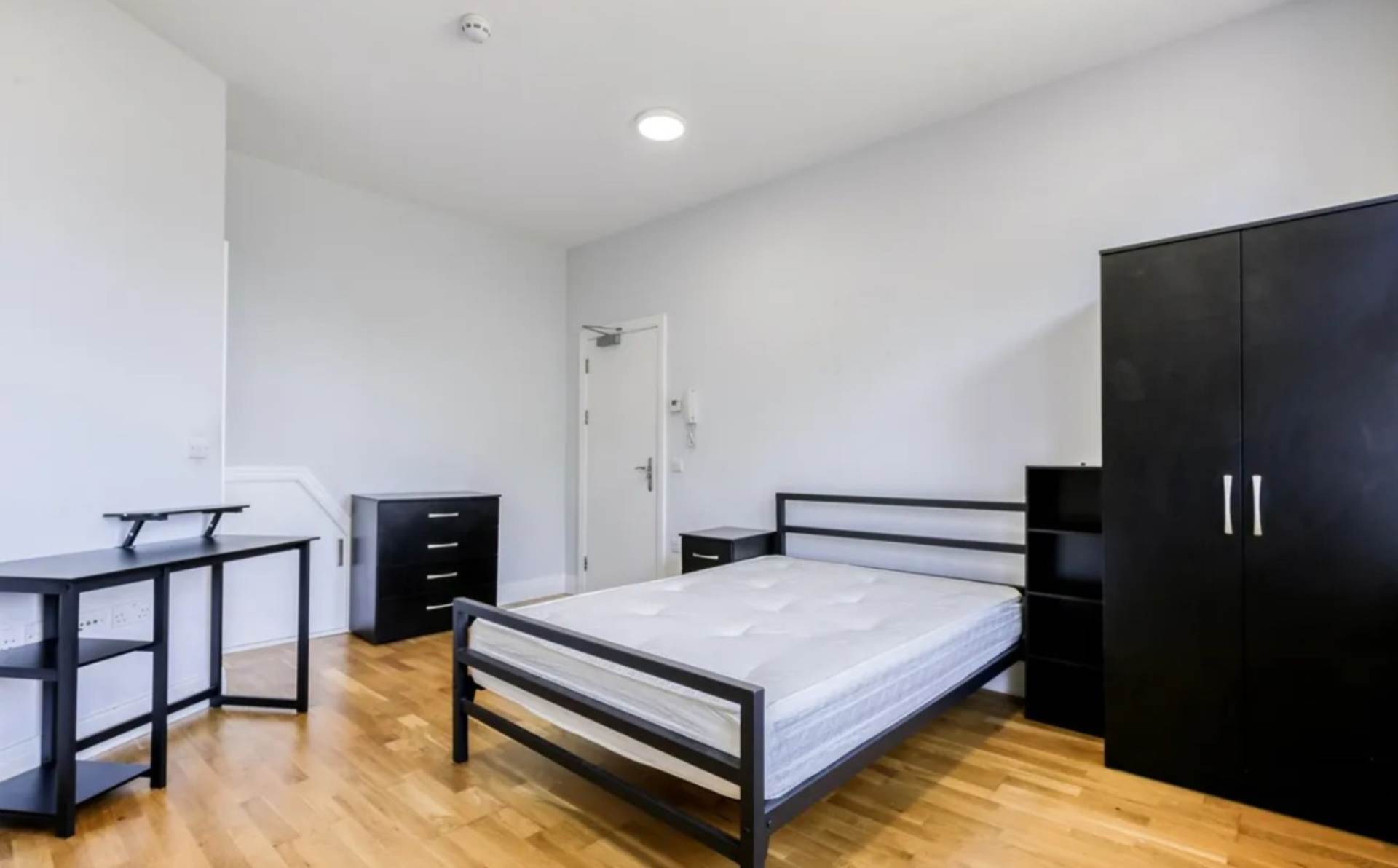 1 bed studio to rent | Uxbridge Road, London W3 Picure-1
