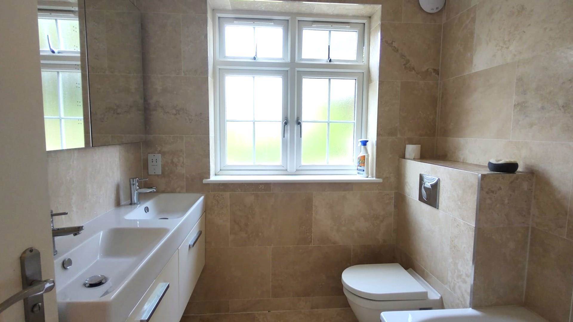 London N12 8BF 4 bed end terrace rental property internal/external image-9