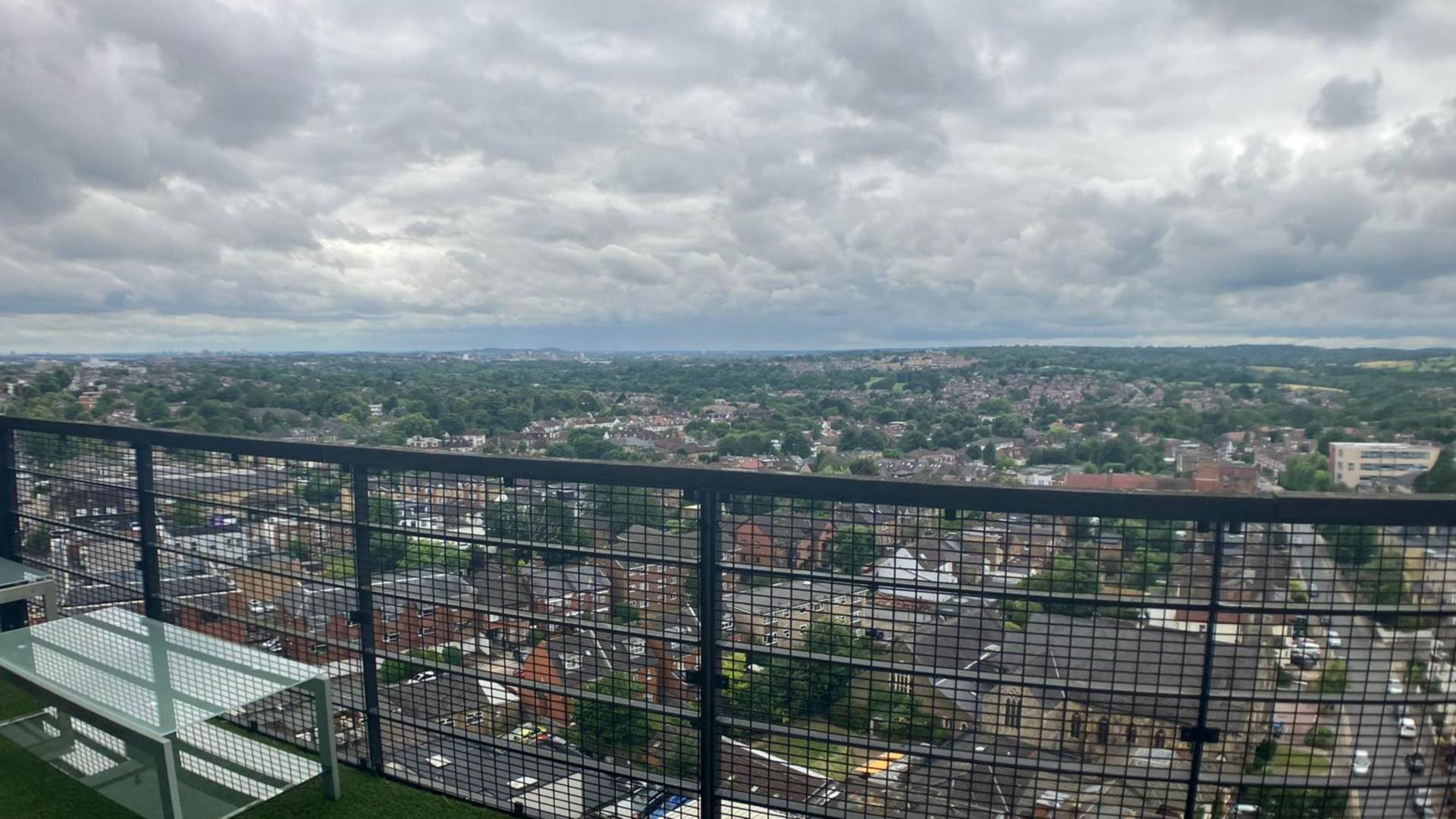 London N12 0EN 2 bed flat rental property internal/external image-13