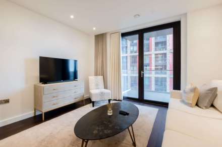 1 bed flat to rent in London SW11