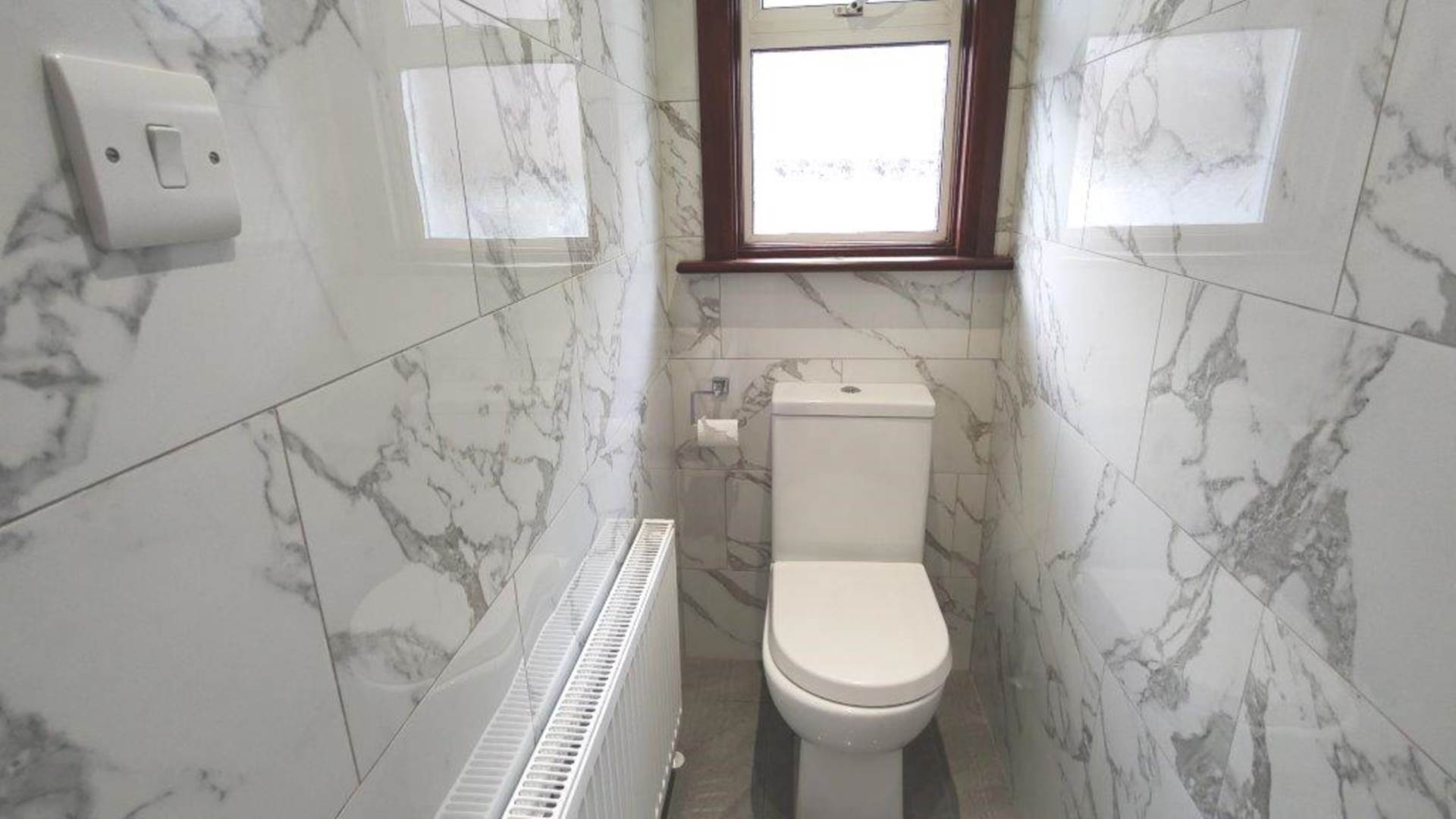 London HA8 7NB 4 bed semi-detached rental property internal/external image-9