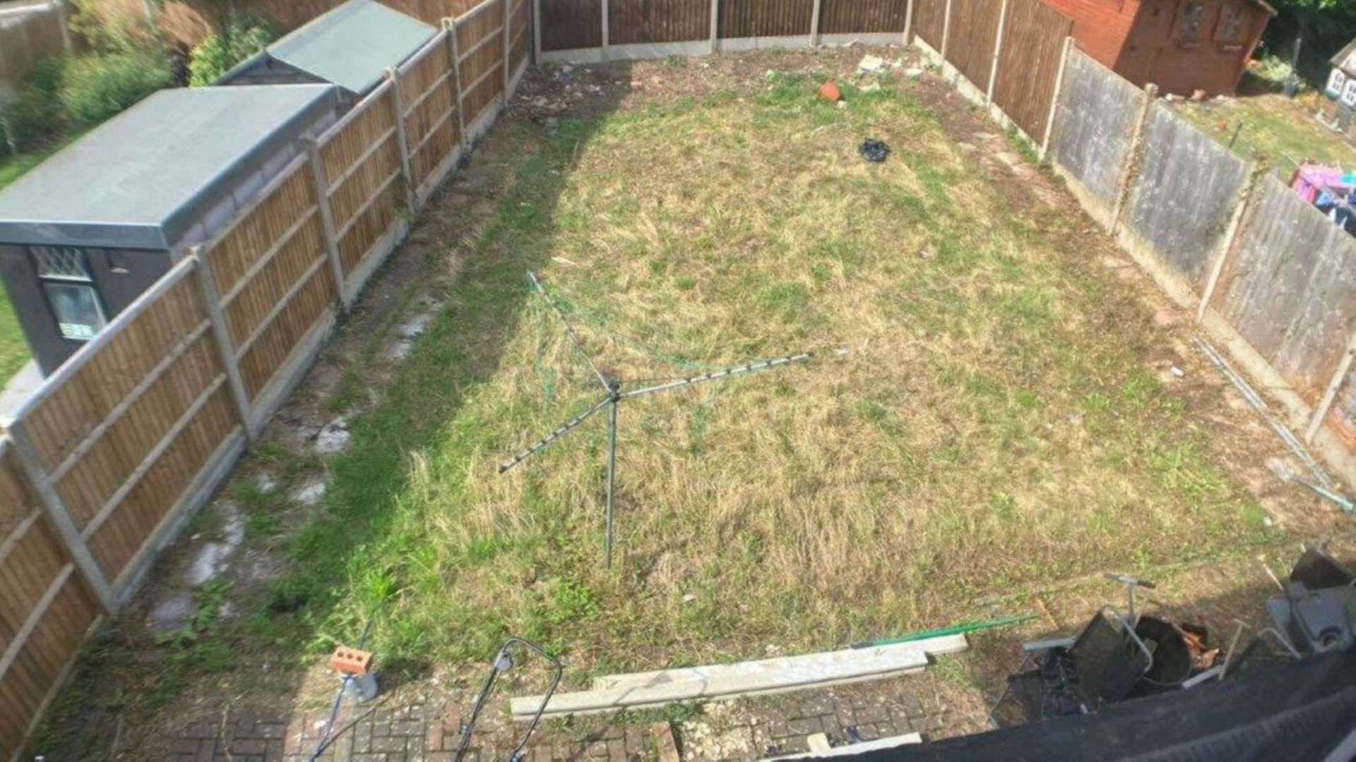 London HA8 7NB 4 bed semi-detached rental property internal/external image-10