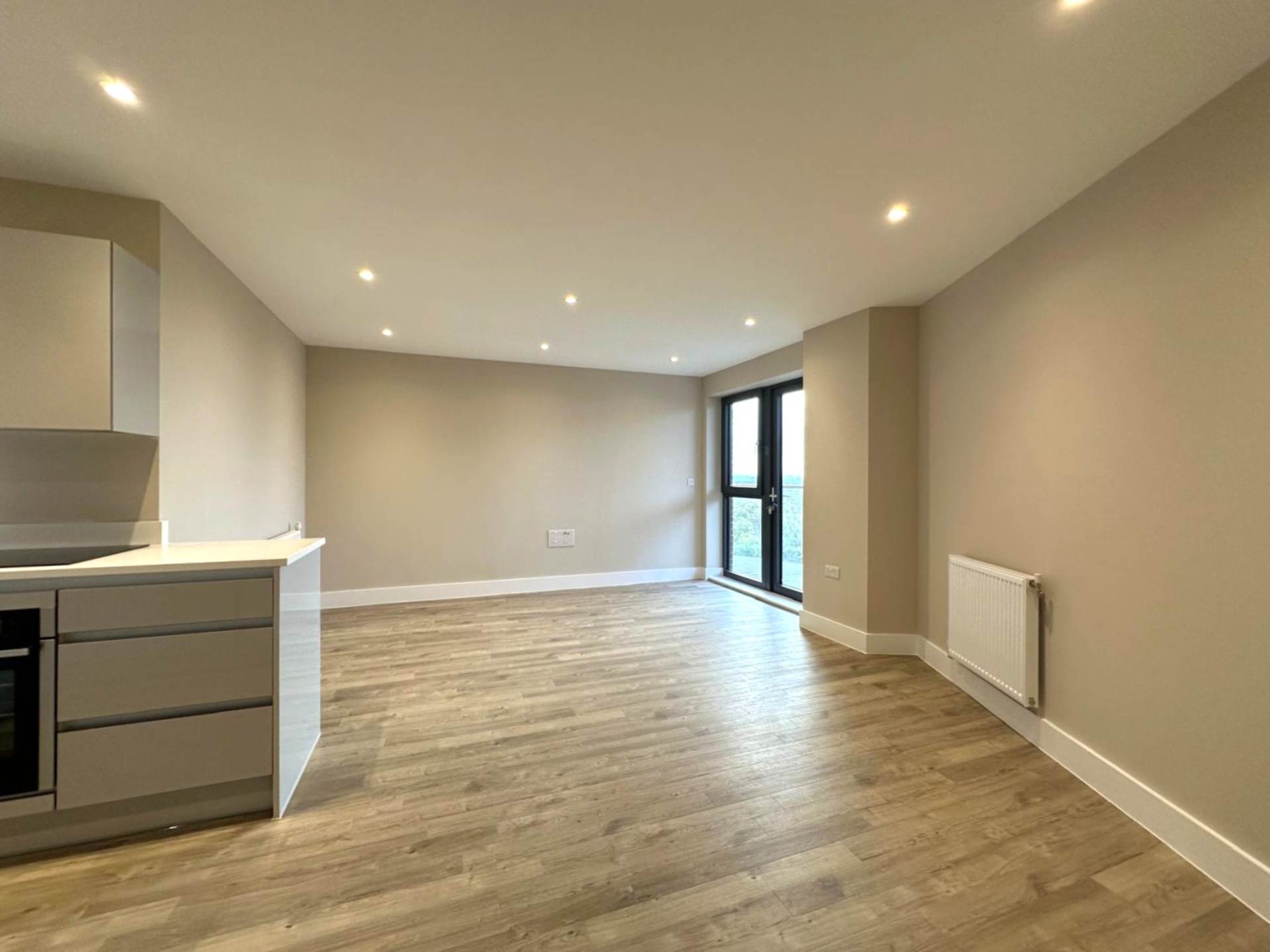 London N3 1QG 2 bed flat sales property internal/external image-12
