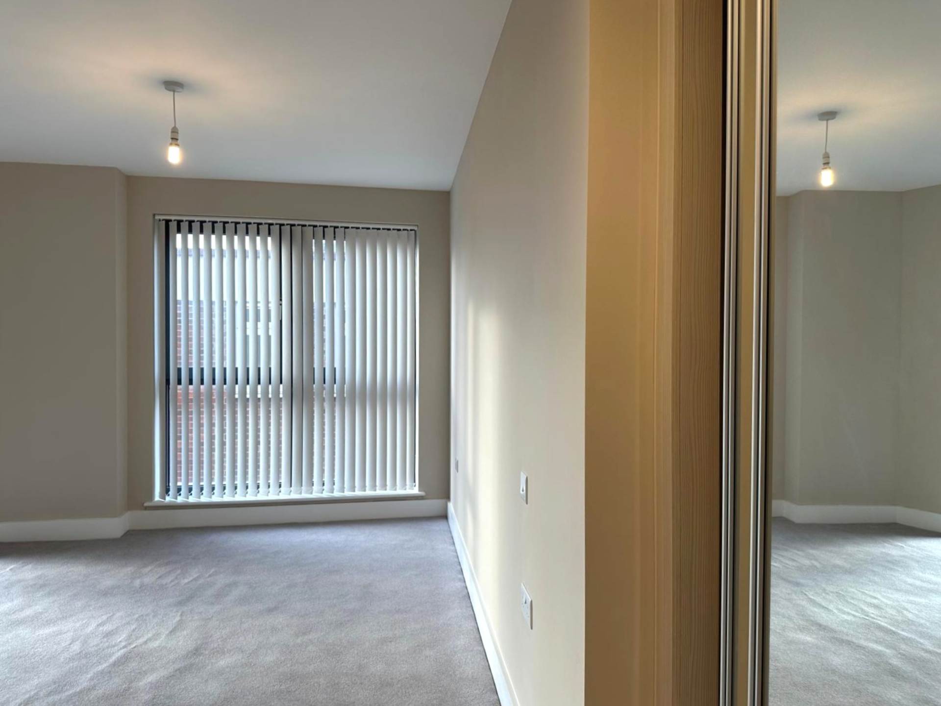 London N3 1QG 2 bed flat sales property internal/external image-7