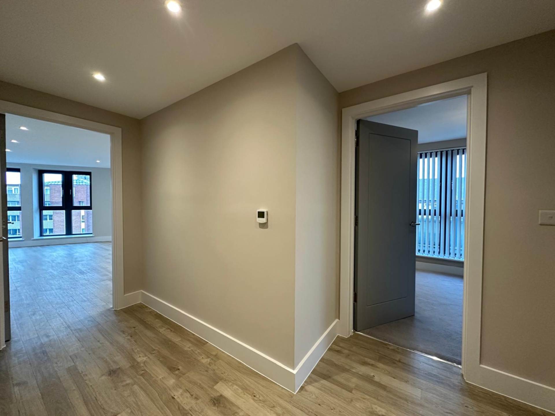 London N3 1QG 2 bed flat sales property internal/external image-11