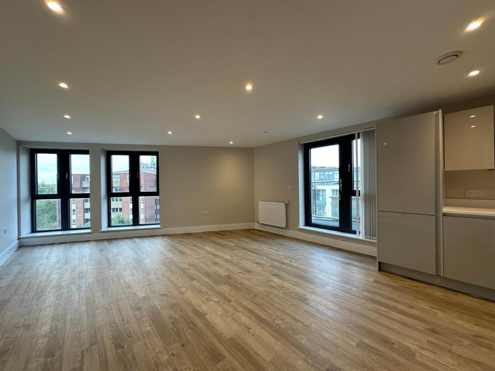 London N3 1QG 2 bed flat sales property internal/external image-13