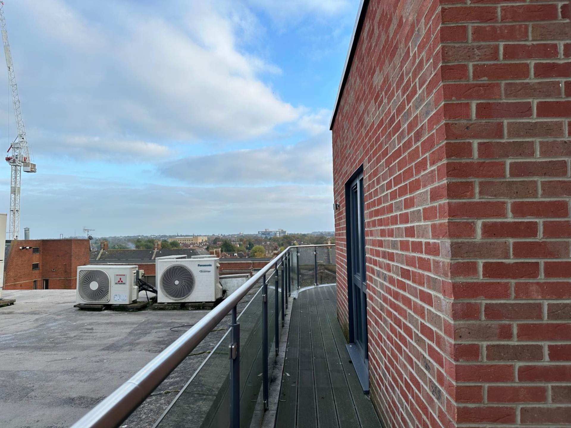 London N3 1QG 2 bed flat sales property internal/external image-2