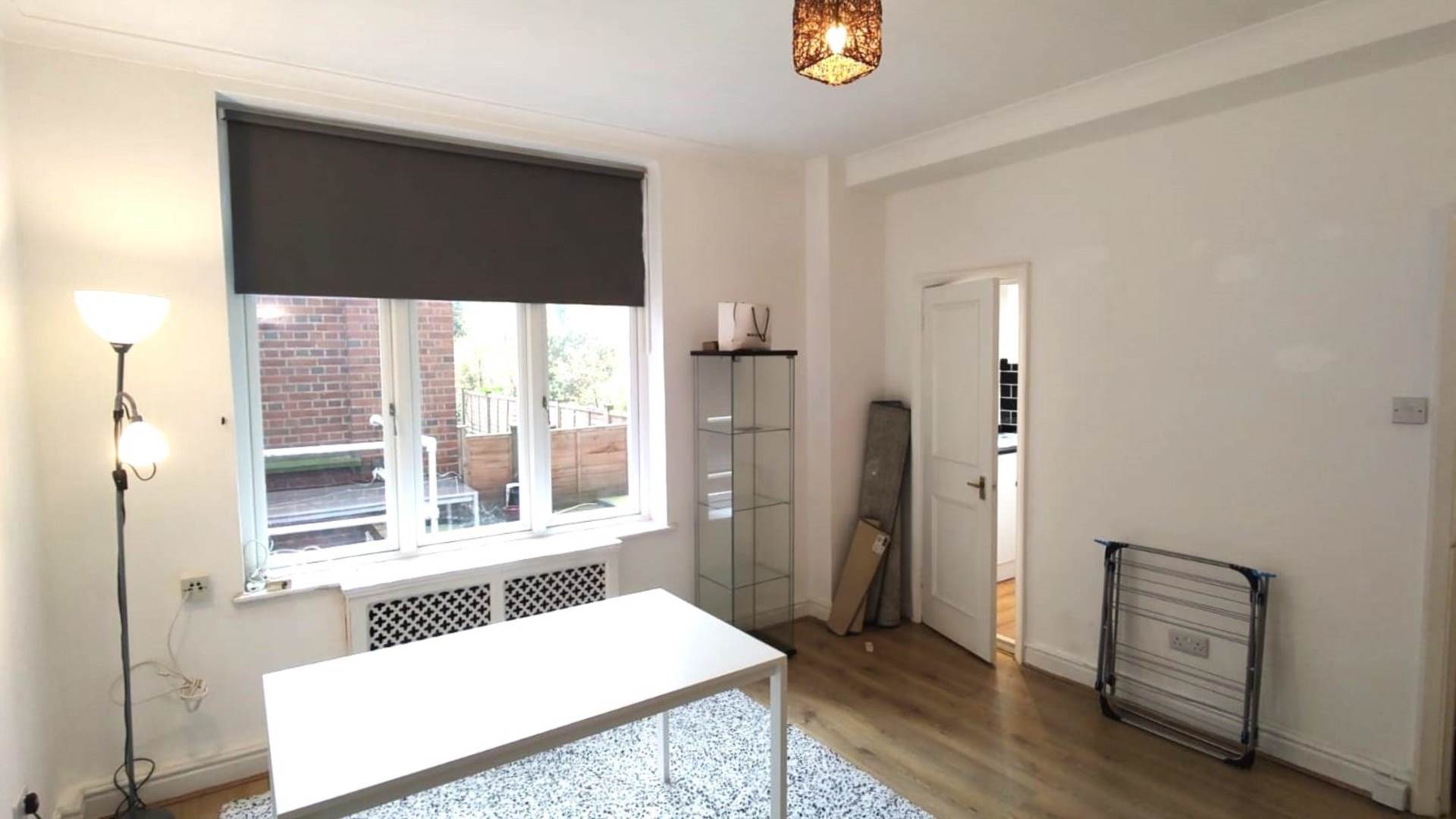 London NW8 9DS 1 bed flat rental property internal/external image-2