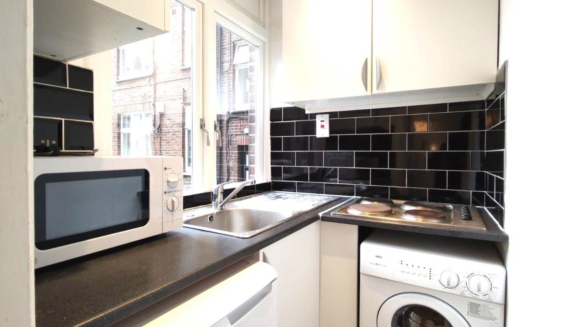 London NW8 9DS 1 bed flat rental property internal/external image-3