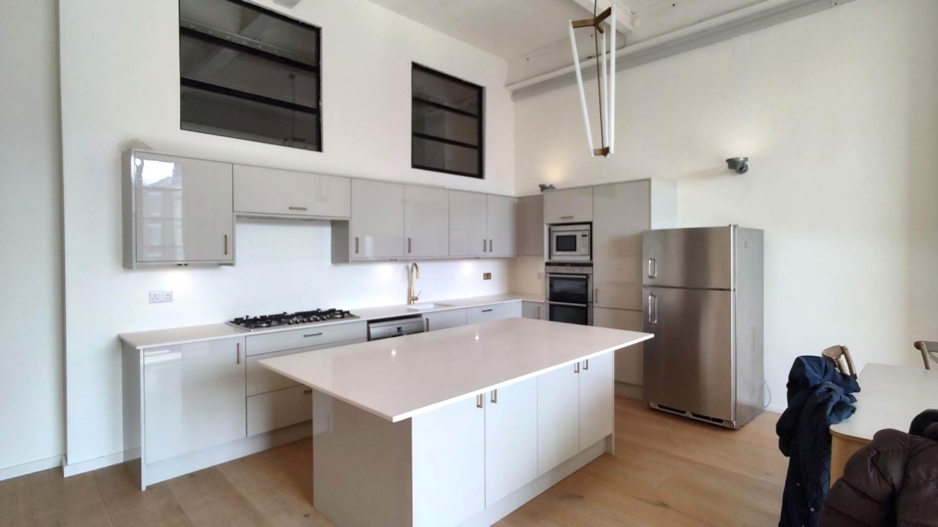 London W4 5BW 3 bed flat rental property internal/external image-5