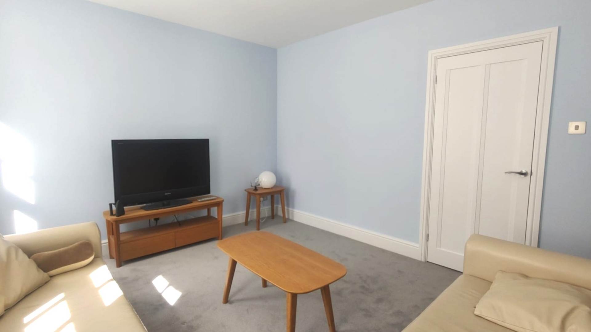 London NW3 1LF 3 bed flat rental property internal/external image-2