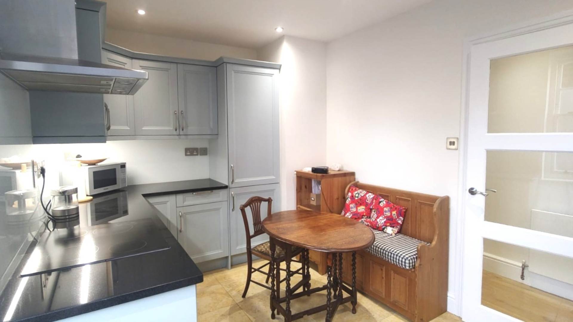 London NW3 1LF 3 bed flat rental property internal/external image-6