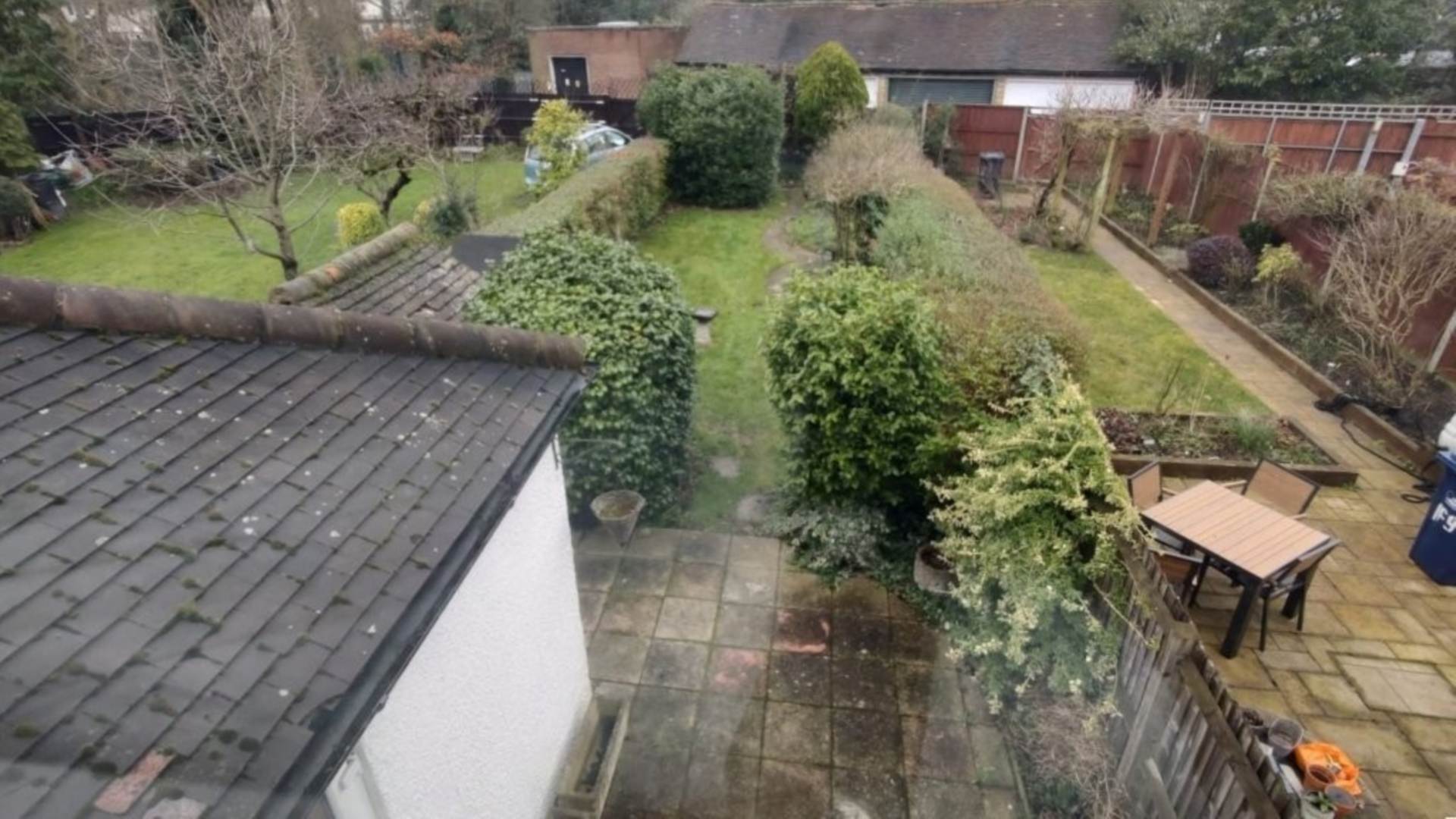 London W3 0LS 4 bed terrace rental property internal/external image-9