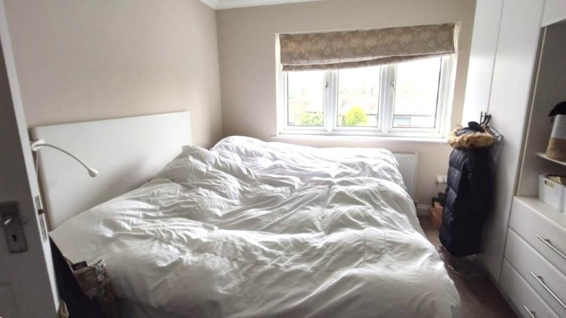 London W3 0LS 4 bed terrace rental property internal/external image-4