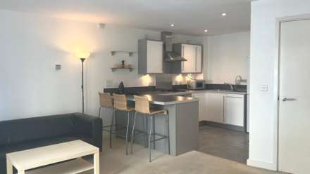 1 bed flat to rent in London N7