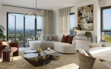 3 bed flat for sale in London W3