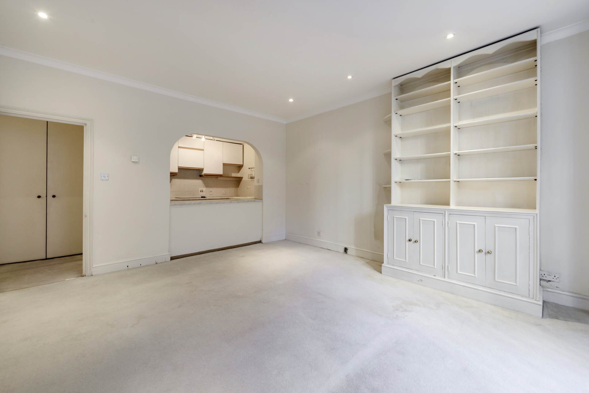 London SW7 4RW 1 bed flat sales property internal/external image-3