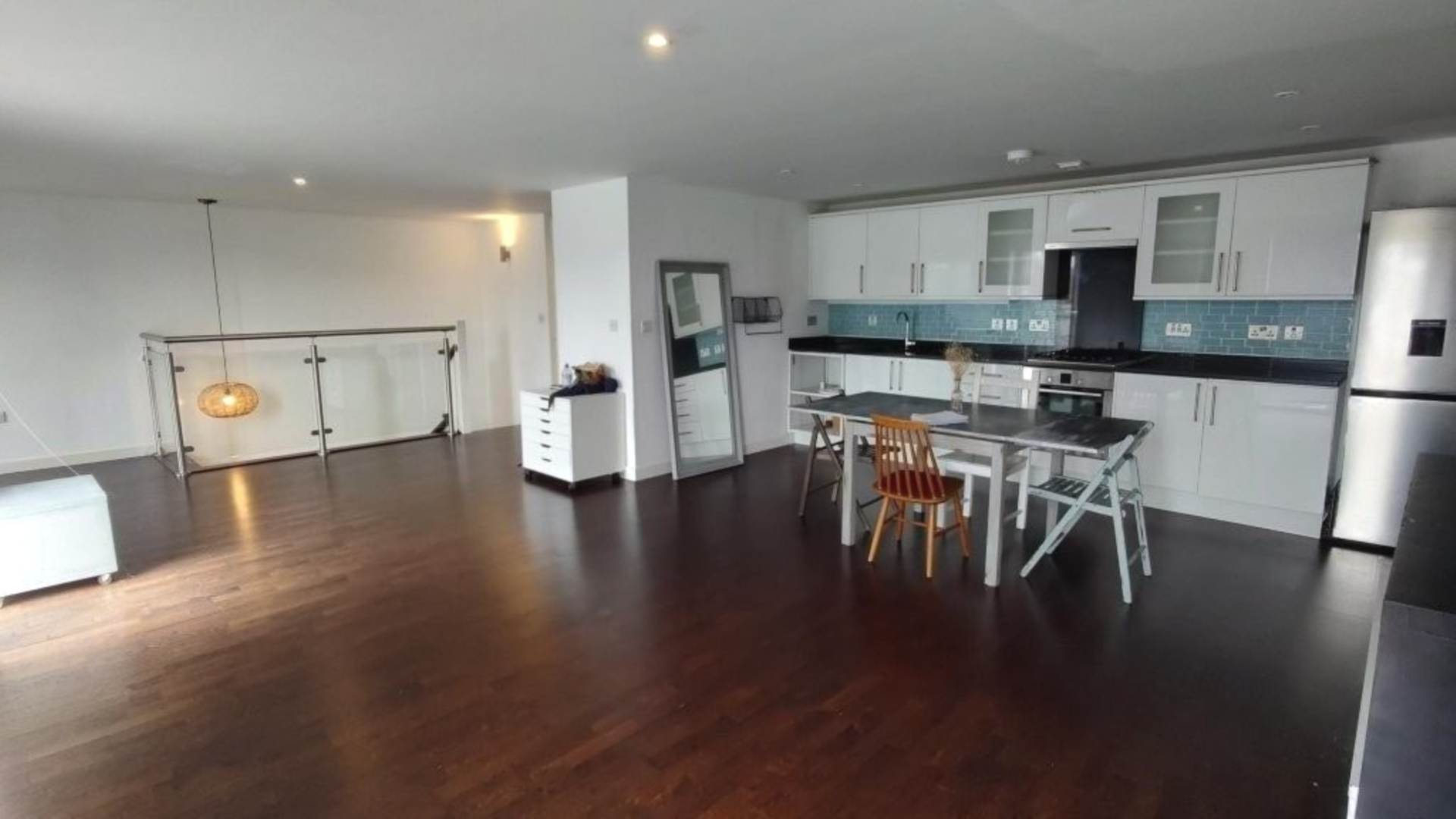 London N7 6LJ 2 bed maisonette rental property internal/external image-1