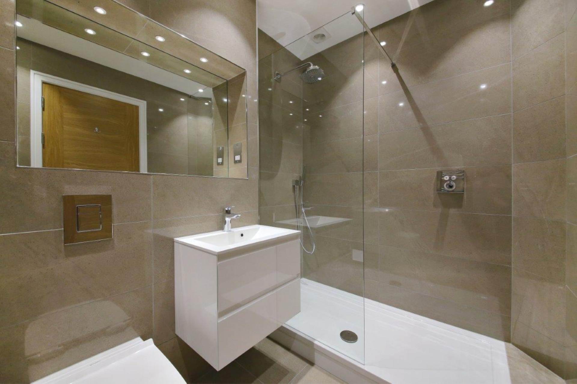 London NW11 8BL 2 bed flat rental property internal/external image-7