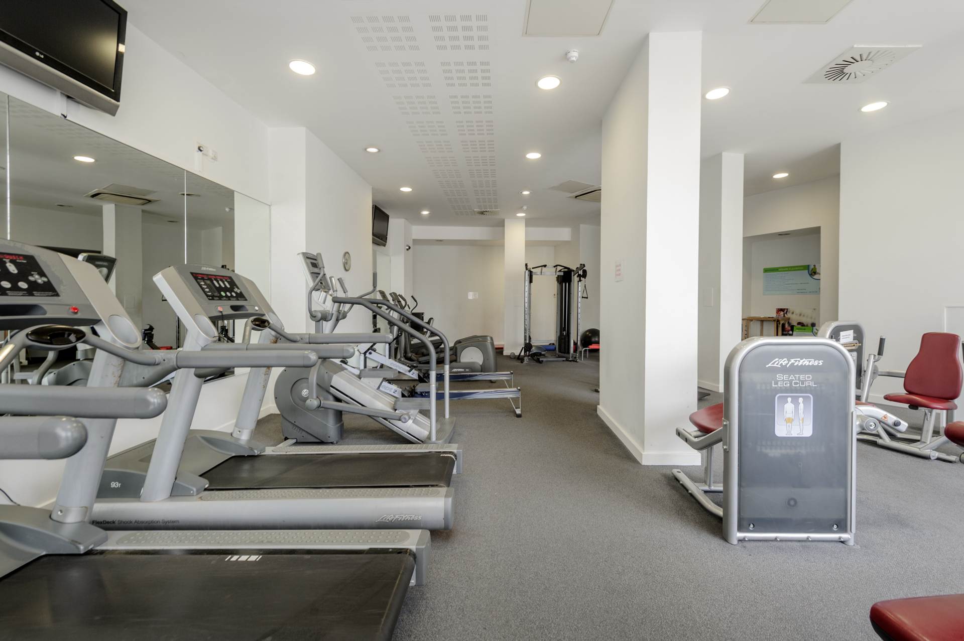 London N7 8EB 1 bed flat sales property internal/external image-10