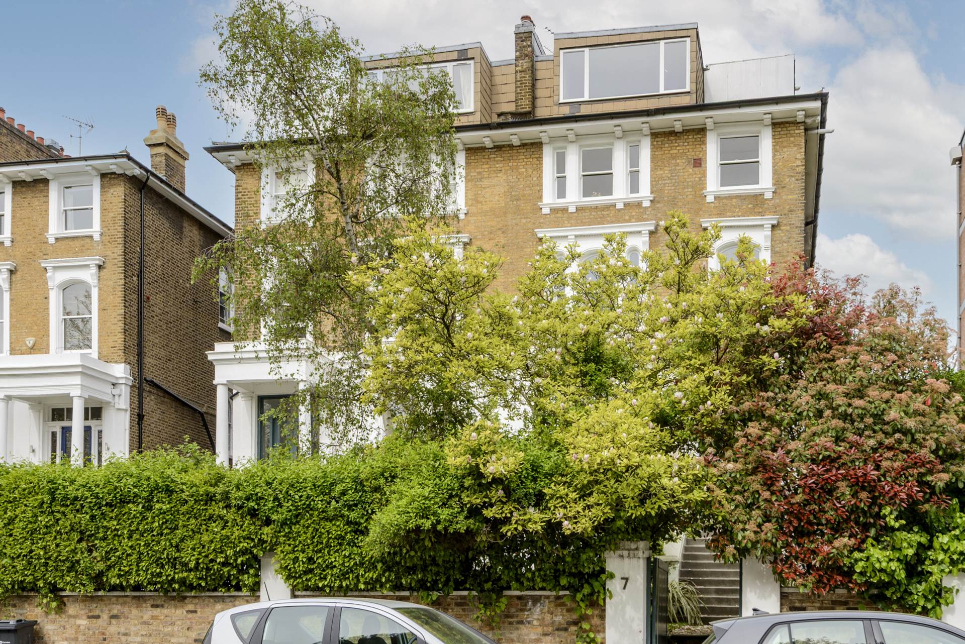 London NW3 4SS 1 bed flat sales property internal/external image-8